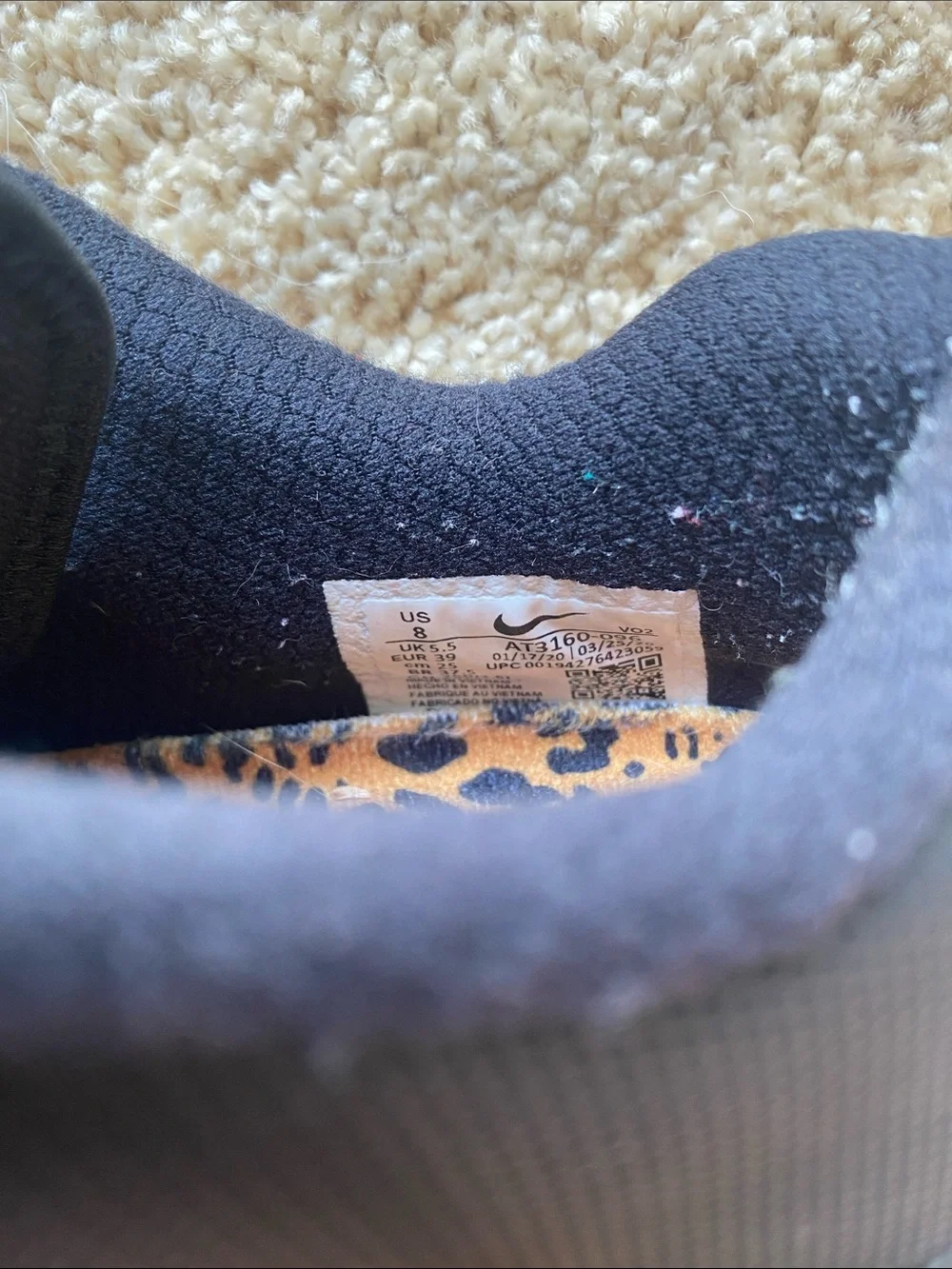 Nike Women’s Metcon Size8 Leopard-Print Sneakers with Black Trim and Gold - Picture 3 of 7